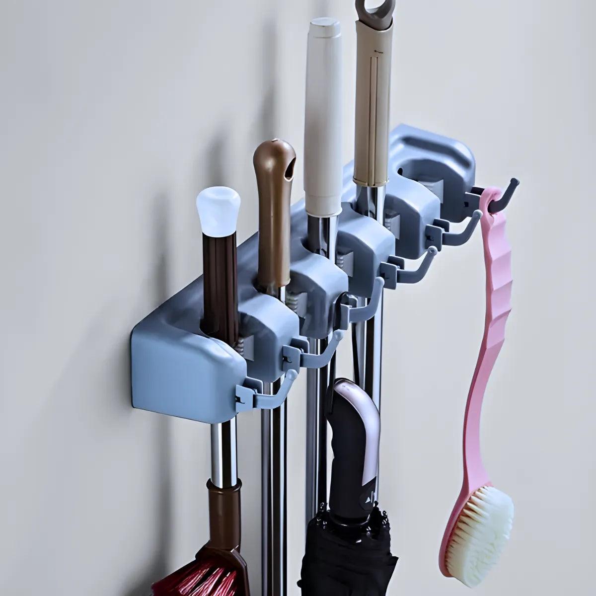 OrganizaFácil – Suporte Multiuso para Vassouras e Utensílios